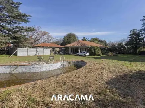 Casa en Venta con 1 cochera