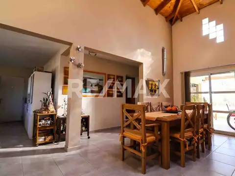 Venta casa con pileta en Villa el Chocon Neuquen