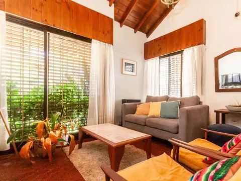 Casa en Venta en Adrogue, USD 153.000