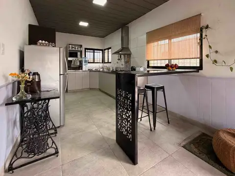 VENTA DE CASA DE 3 DORMITORIOS EN ROLDAN