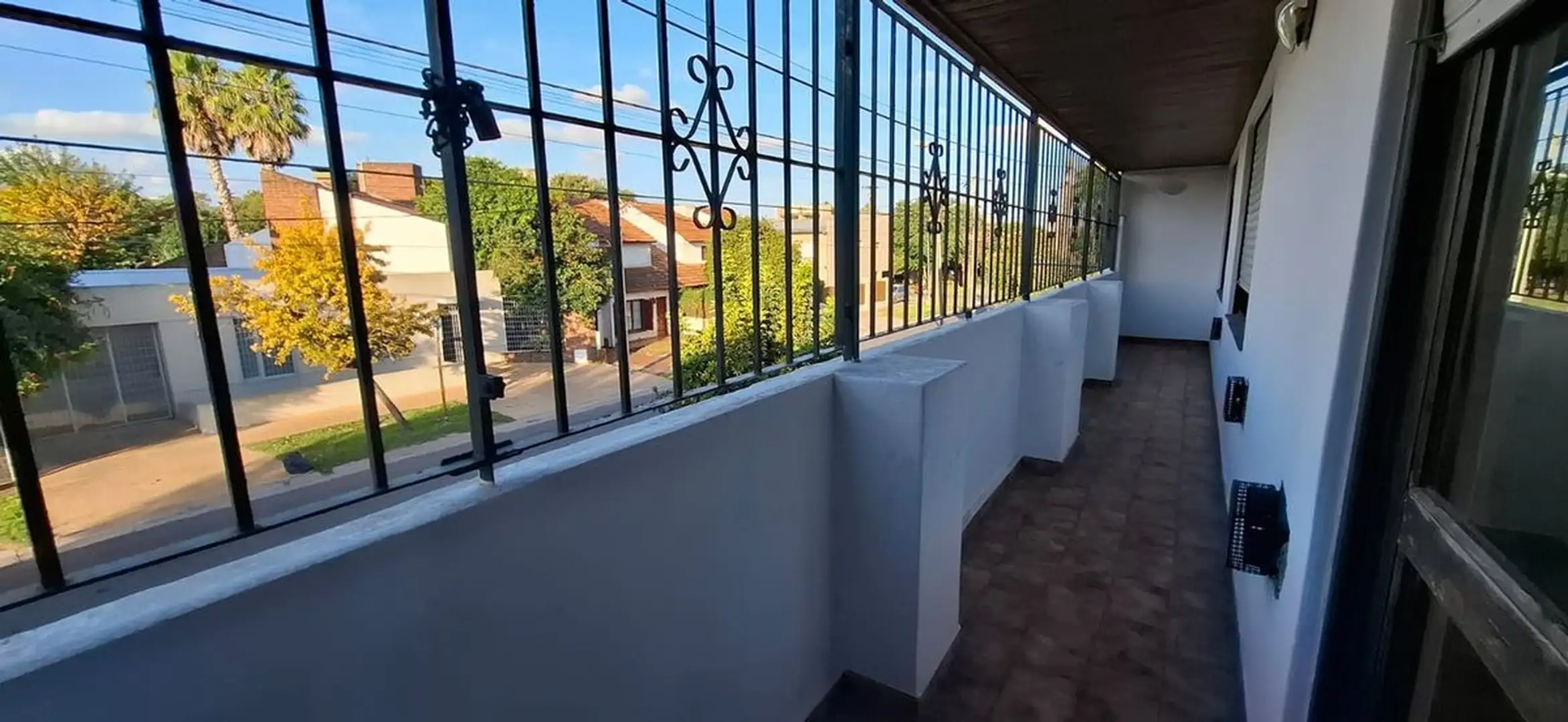 VENTA CASA MAS LOCAL MAS 3 DEPARTAMNTOS LOTE 450M2