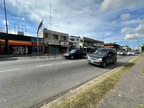 TUPAC AMARU 100, Piso 0