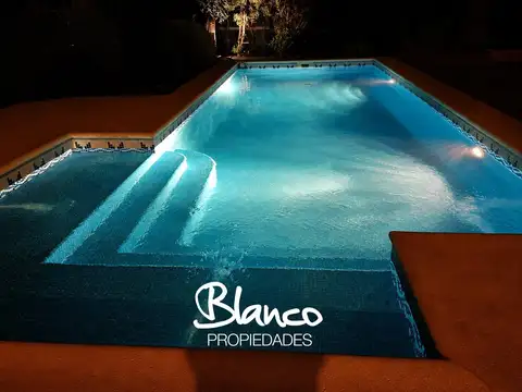 Casa 5 ambientes con 3 baños