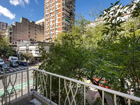 3 AMBIENTES CON BALCON RECICLADO A NUEVO!
