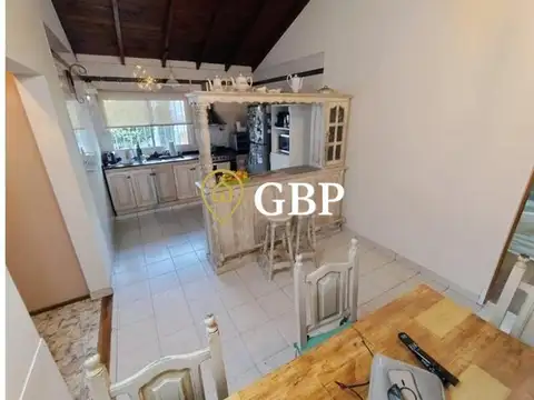 Casa en Venta con 1 cochera