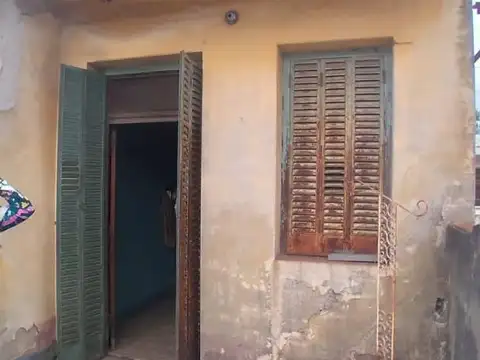 Terreno/casa en venta a demoler/reciclar Pje Newton 1400