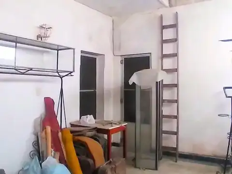 Terreno/casa en venta a demoler/reciclar Pje Newton 1400