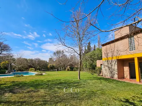 Casa 6 ambientes con 3 baños
