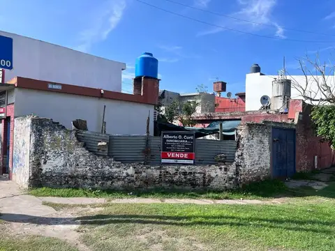 CASA Y LOCAL