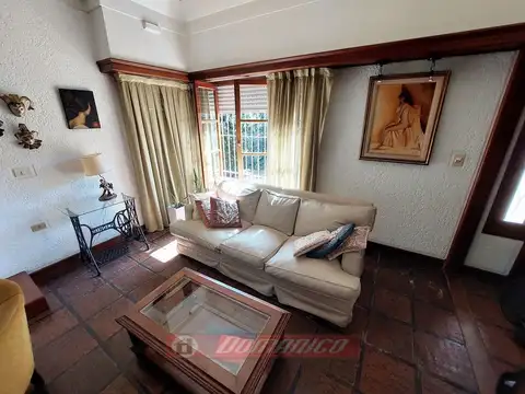 Casa en Venta en Castelar, USD 170.000