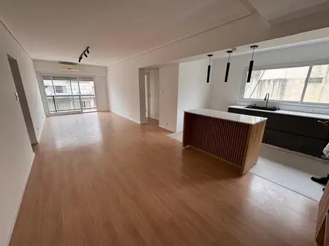 Departamento en Venta 3 ambientes   escritorio al frente con cochera fija y baulera en Palermo