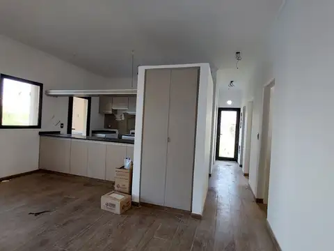 Casa en alquiler anual en el Cantón