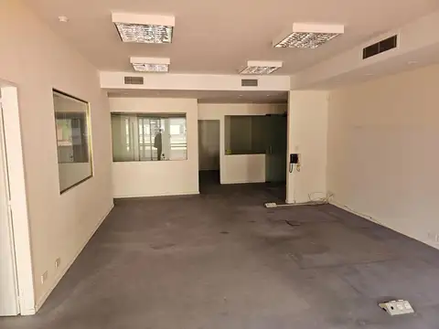 Oficina en Alquiler con 1 cochera