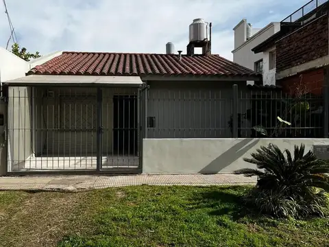 CASA EN VENTA EN BARRIO GUADALUPE DOS DORMITORIOS