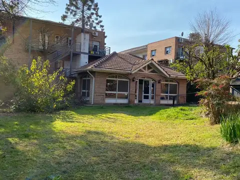VENTA Casa Country Champagnat 2 lotes , Pilar