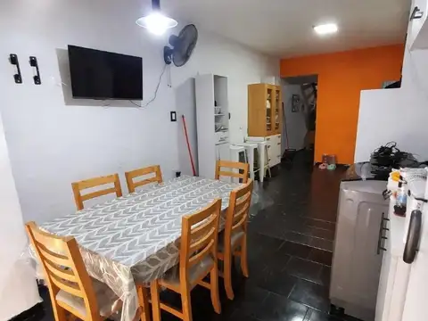 Depto Tipo Casa 3 ambientes con 2 baños