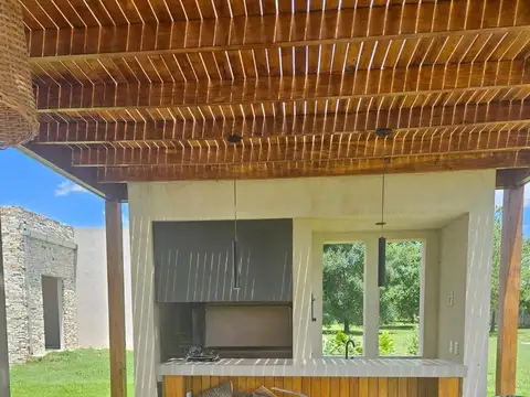 Casa en Alquiler en Pilar, USD 1.900