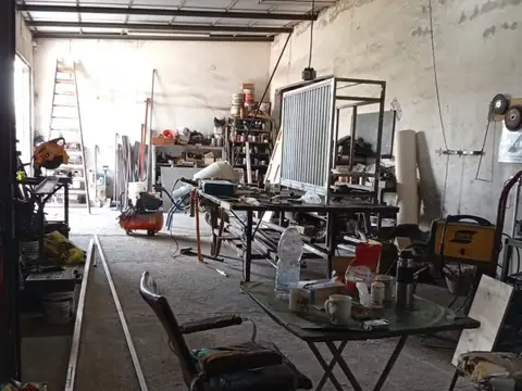 Galpon en Venta 15  mts Frente