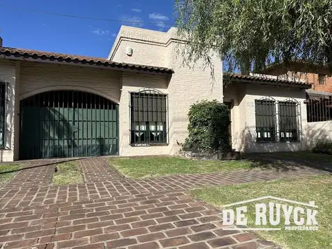 Casa en Venta en Barrio Parque Calchaqui, USD 170.000