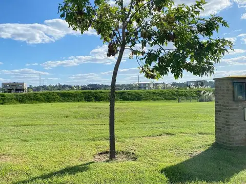 VENTA TERRENO BARRIO CERRADO NAUDIR ESCOBAR