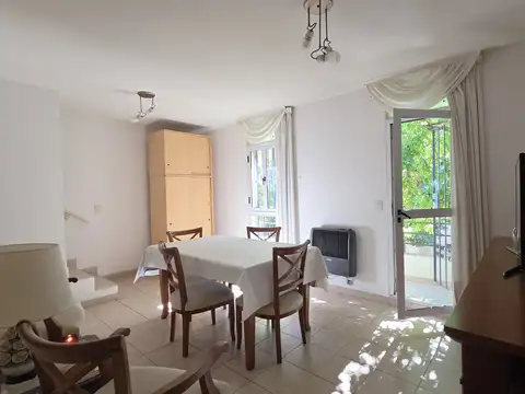 Depto Tipo Casa en Venta de 2 ambientes