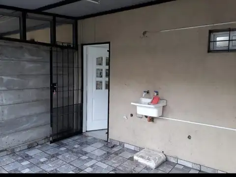 Departamento en Alquiler en Paso del Rey, $ 400.000