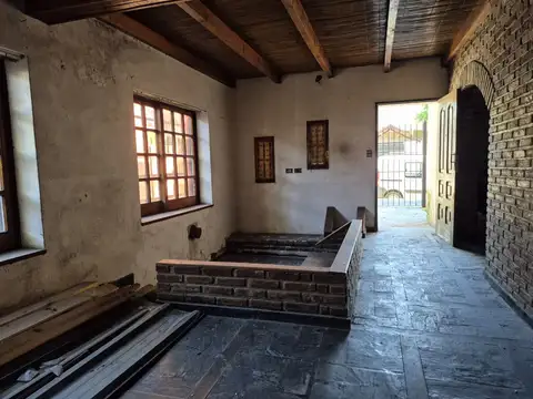 Casa en Venta en Castelar, USD 160.000