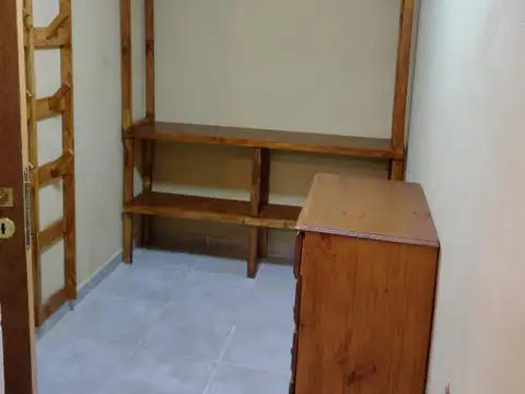 Casa 6 ambientes con 2 baños