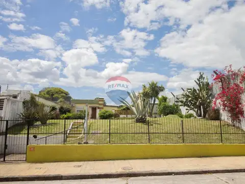 Venta-Casa 3 dormitorios con gran jardín-Belvedere