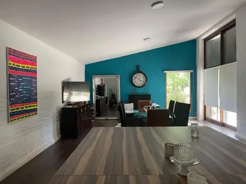 Casa 7 ambientes con 4 baños