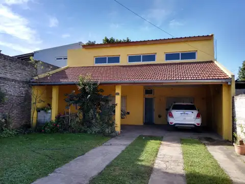 CASA EN VENTA EN GONZÁLEZ CATÁN