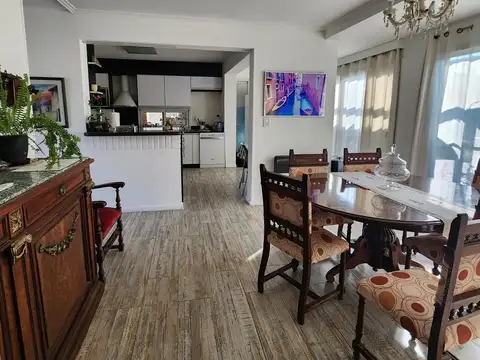 Casa 3 ambientes con 2 baños
