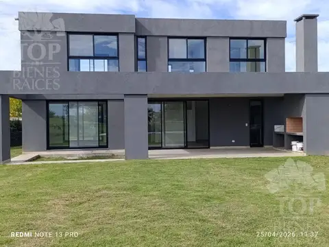 Casa en Venta en El Cantón - Barrio Golf, USD 350.000