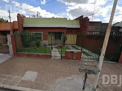 VENTA CASA 6 AMBIENTES EN LOMAS DEL MIRADOR
