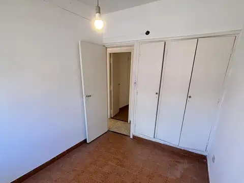 Depto Tipo Casa en Venta 50 años
