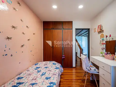 Venta casa 6 ambientes con parque y piscina en Haedo Sur
