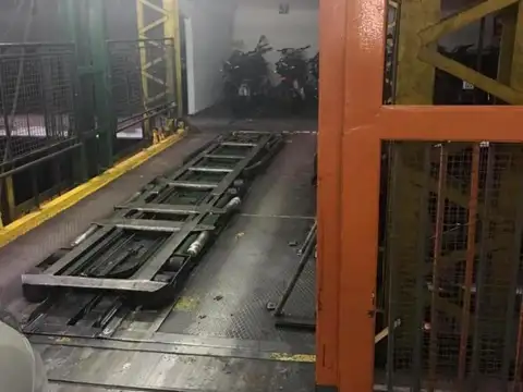 COCHERAS 24HS DE 12 MTS CON RAMPA MOVIL  MECANIZADA