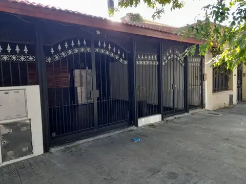 PH 3 ambientes patio jardín balcón, muy luminoso.