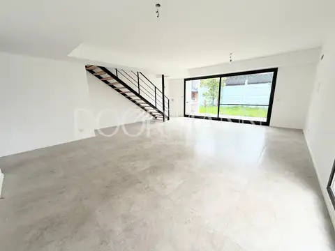 Casa en Alquiler al Este