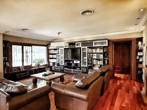 Casa en Venta de 5 dormitorios