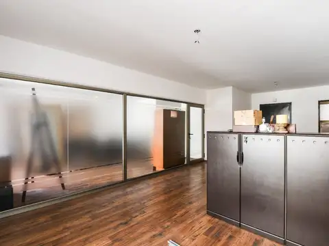 En Venta Oficina. A metros de Av. Pellegrini