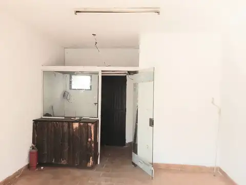 Local en Venta en Los Hornos, USD 25.000