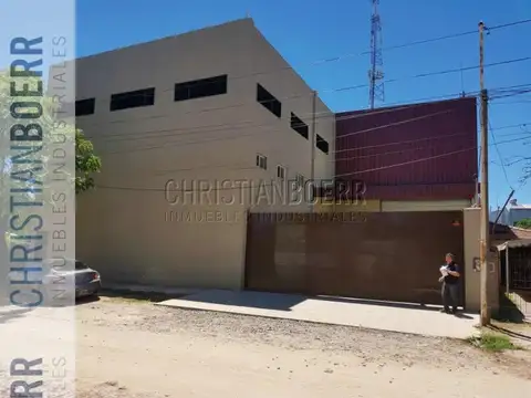 470m² de Oficina en PB, P1 y P2 + 560m² de Deposito libre.