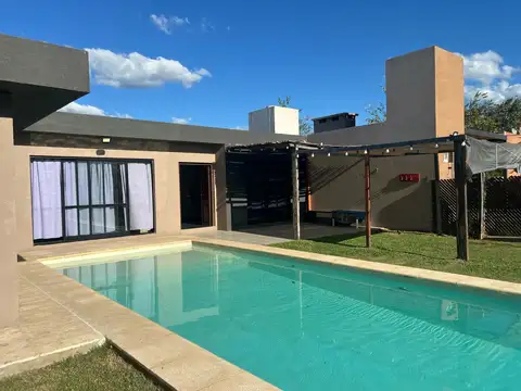 Venta Quincho en Tierra de Sueños 3 con Piscina