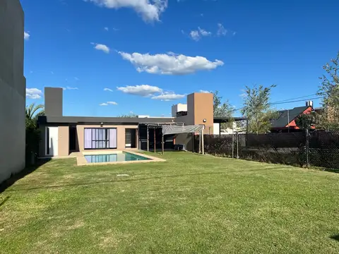 Casa Monoambiente con 1 baño