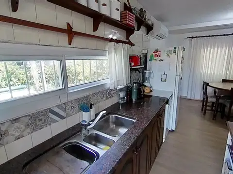 Casa en Venta con 3 cocheras