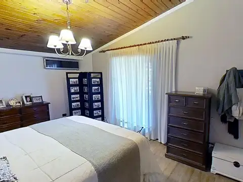 Bella Vista. Casa 4 amb. lote 400 m2.