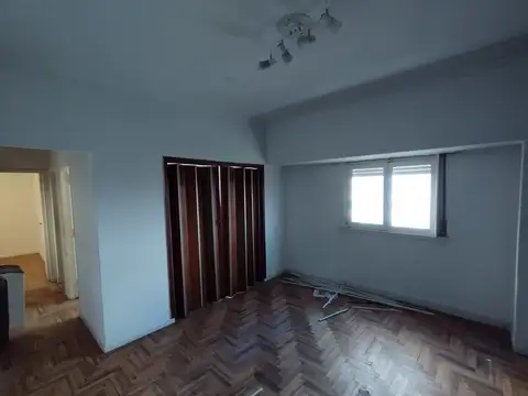 Departamento en venta tres ambientes al frente .- ZONA MATERNO INFANTIL MAR DEL PLATA-