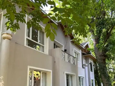 Casa en Venta en Abril Club De Campo, USD 780.000