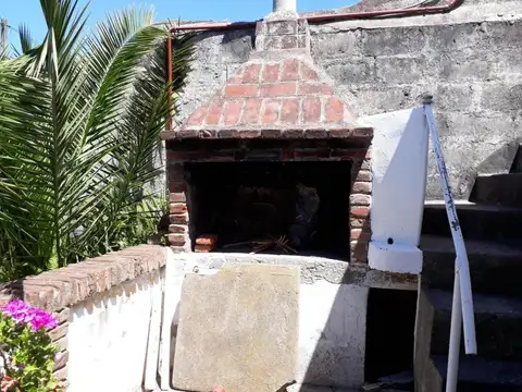 Quinteros 836 e/ Avenida Pueyrredón y La Argentina